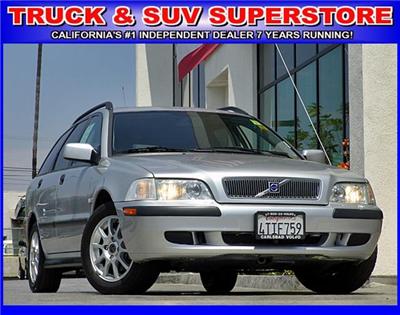 Used Volvo V40 2001 : $6994