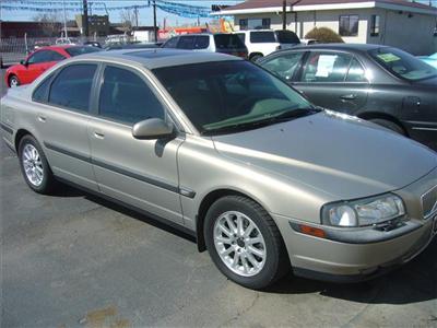 Used Volvo S80 2001 : $0