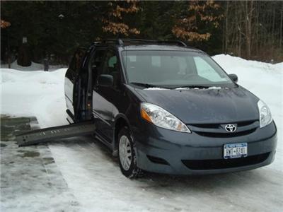 Used Toyota Sienna 2010 : $40995