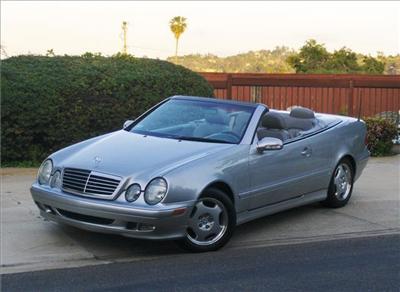 Used Mercedes Benz CLKClass 2002 : $11495