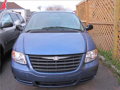 Used Chrysler TownandCountry 2007 : $9995