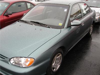 Used Kia Sephia 2000 : $0
