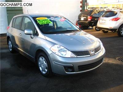 Used Nissan Versa 2009 : $9995