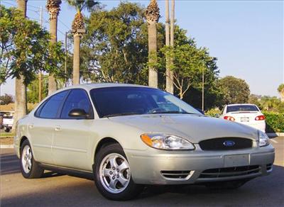 Used Ford Taurus 2006 : $4995