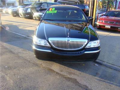 Used Lincoln TownCar 2010 : $30500