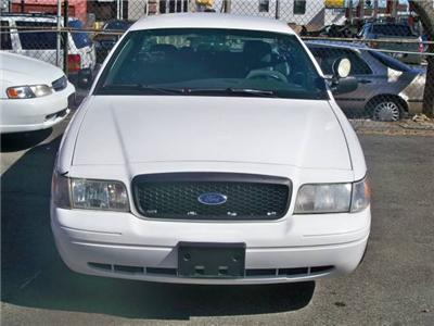 Used Ford CrownVictoria 2003 : $4995