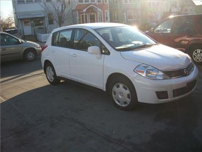Used Nissan Versa 2009 : $10995