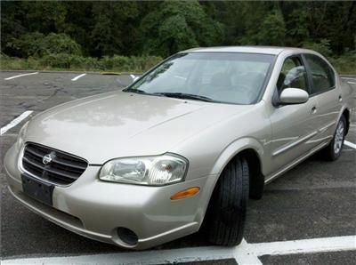 Used Nissan Maxima 2000 : $0