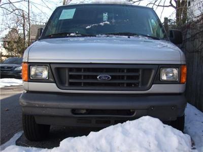Used Ford Econoline 2005 : $6900