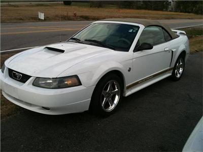 Used Ford Mustang 2004 : $13988