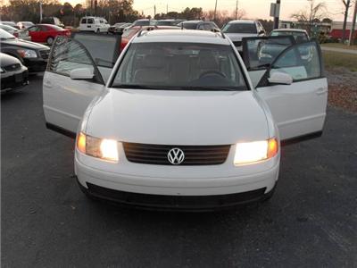 Used Volkswagen Passat 2001 : $5700