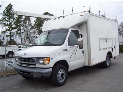 Used Ford E350 2002 : $7495