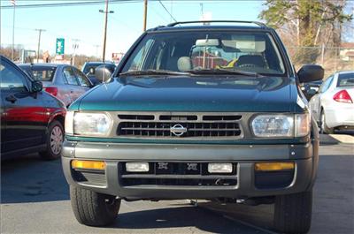 Used Nissan Pathfinder 1997 : $4995