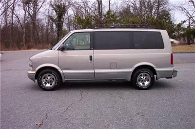 Used Chevrolet Astro 2000 : $3995