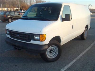 Used Ford Econoline 2004 : $3500