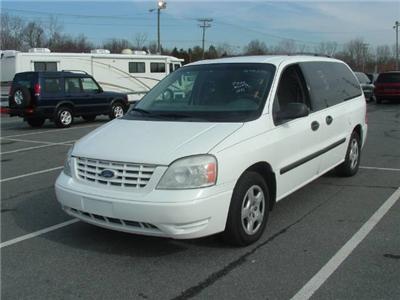 Used Ford Freestar 2005 : $4900