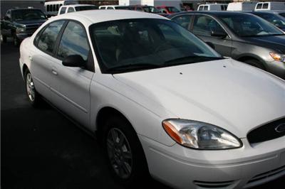 Used Ford Taurus 2007 : $4900