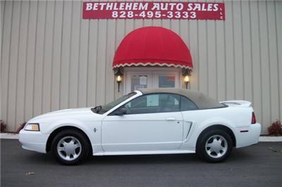 Used Ford Mustang 2000 : $6299