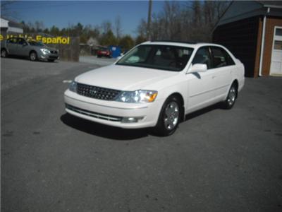 Used Toyota Avalon 2003 : $10995