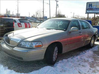 Used Lincoln TownCar 2004 : $0
