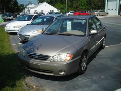 Used Kia Spectra 2002 : $4200