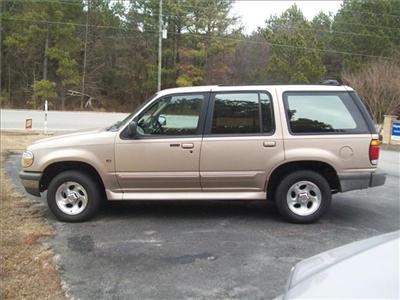 Used Ford Explorer 1996 : $2950