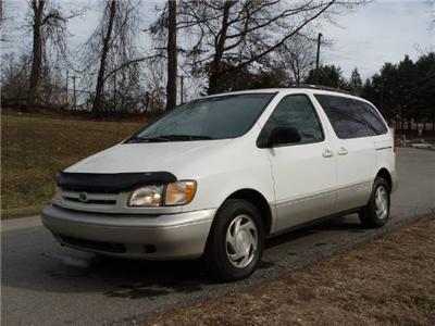 Used Toyota Sienna 1999 : $5950