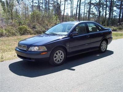 Used Volvo S40 2002 : $5900