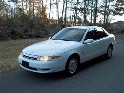 Used Saturn LSeries 2000 : $4900