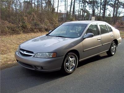 Used Nissan Altima 2001 : $4900