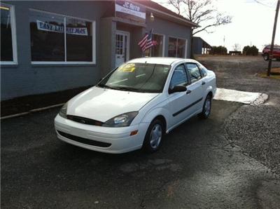 Used Ford Focus 2004 : $4295