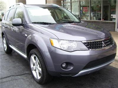 Used Mitsubishi Outlander 2009 : $21288
