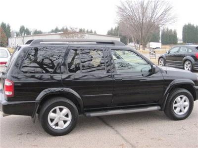 Used Nissan Pathfinder 2002 : $9100