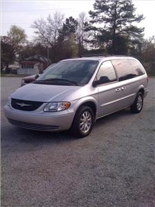 Used Chrysler TownandCountry 2002 : $6995