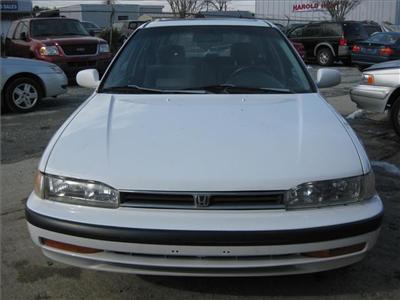 Used Honda Accord 1993 : $2300