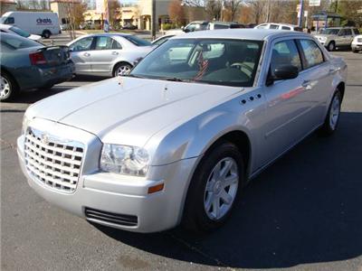 Used Chrysler 300 2005 : $11995