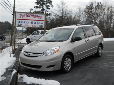 Used Toyota Sienna 2008 : $11995