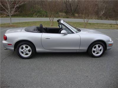 Used Mazda MX5Miata 1999 : $5995