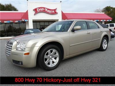 Used Chrysler 300 2006 : $15990