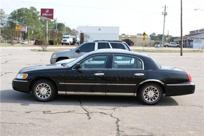 Used Lincoln TownCar 2002 : $0