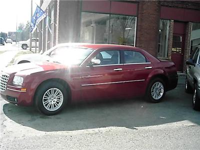Used Chrysler 300 2010 : $20950