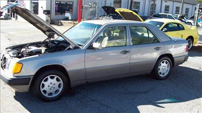 Used Mercedes-Benz 300 1992 : $5995