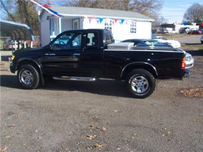 Used Toyota Tacoma 2000 : $8995