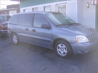 Used Ford Freestar 2004 : $4199