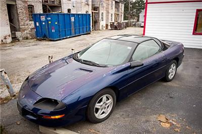 Used Chevrolet Camaro 1997 : $3900