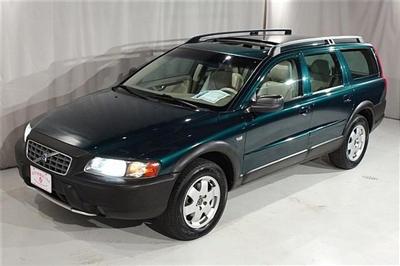 Used Volvo V70XC 2002 : $7450