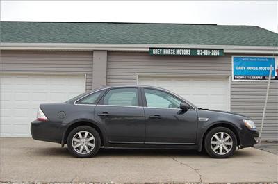 Used Ford Taurus 2008 : $8900