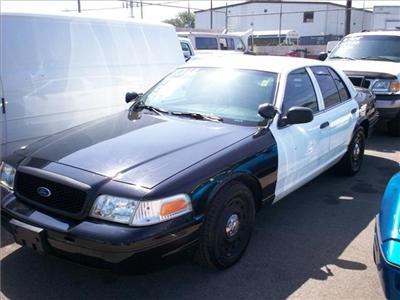 Used Ford CrownVictoria 2004 : $9980