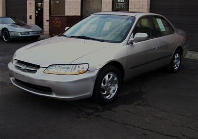 Used Honda Accord 1999 : $3495