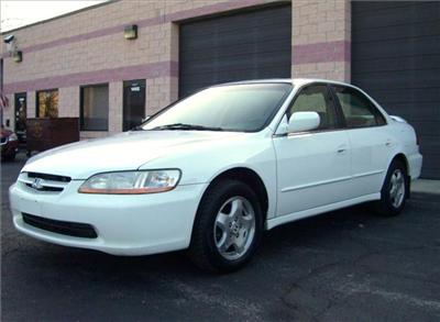 Used Honda Accord 1999 : $3995